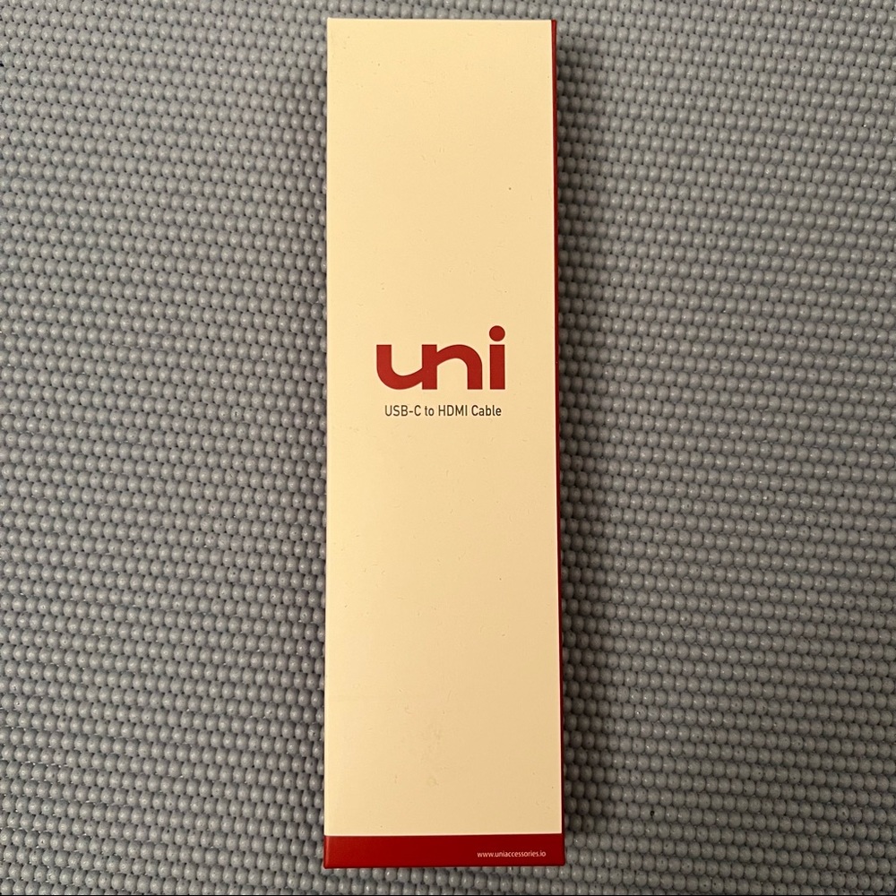 NWT Uni USB-C to HDMI 6ft Cable